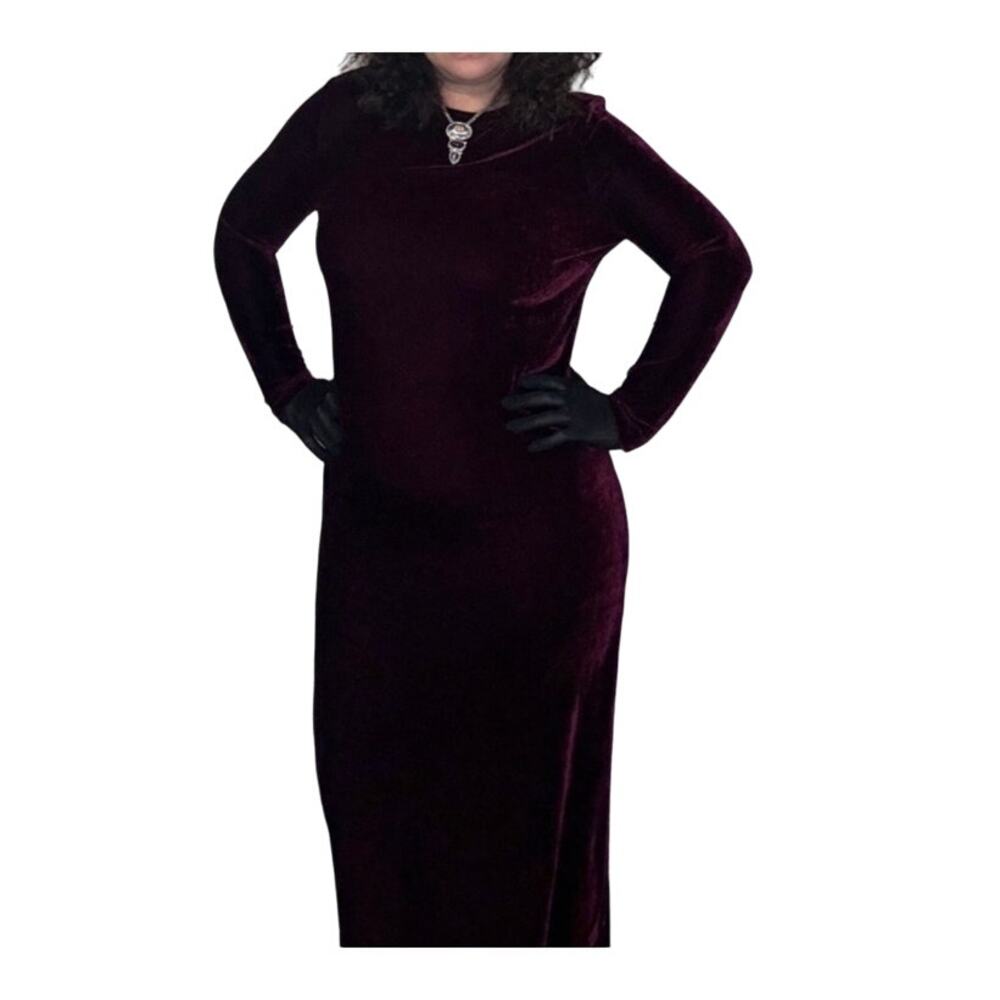 NWT Mango Burgundy Velvet Dress. Size: Large